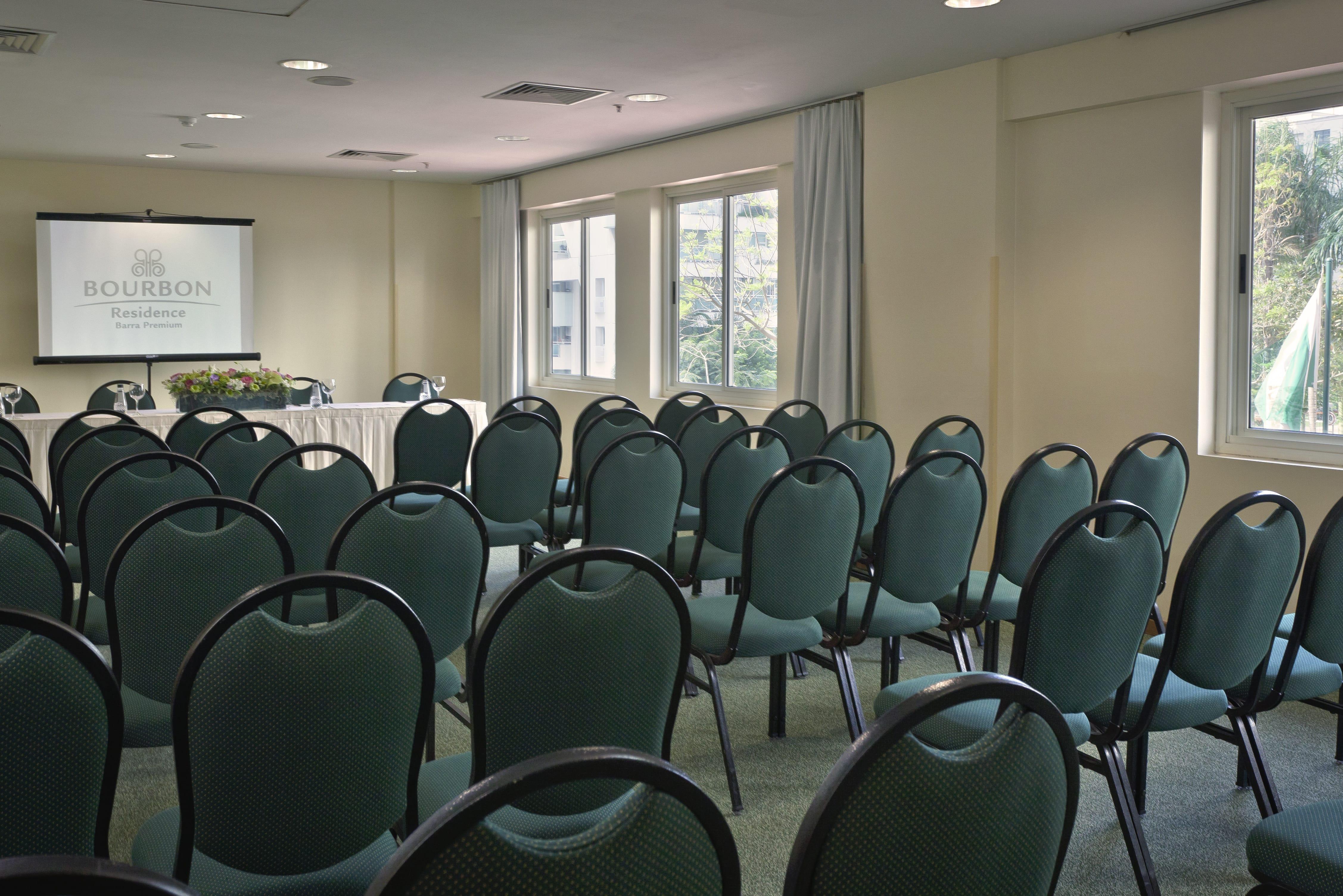 Hotel Bourbon Barra Da Tijuca 4*